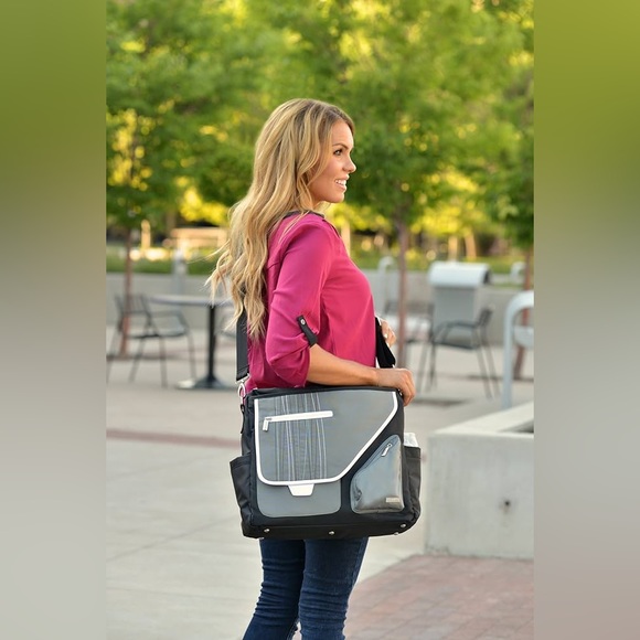 Diaper bag - Picture 1 of 9
